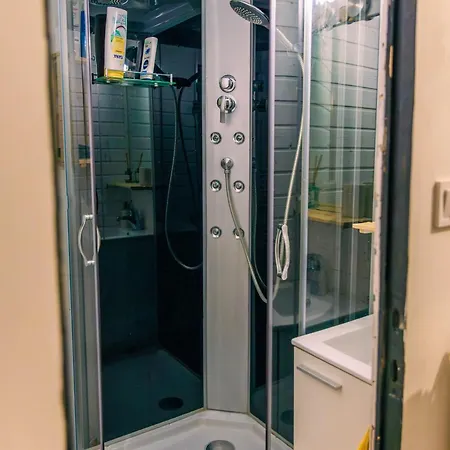 Honeydew In Camp Terme Catez Lodge